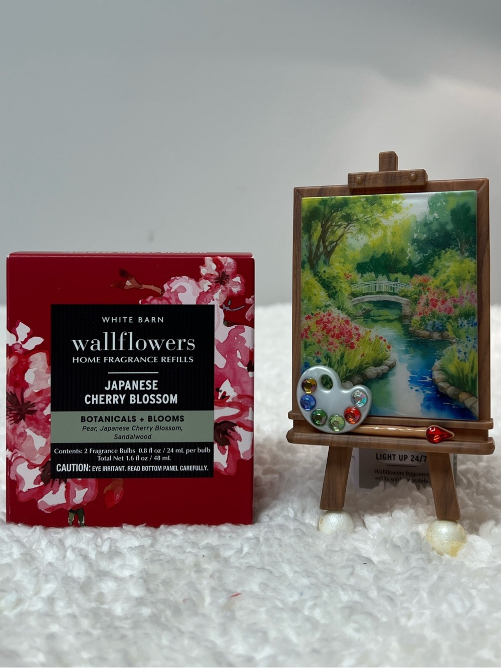 B&B Works "Easel" Scent Control Wallflower Diffuser w/Japanese Cherry Bl Refills